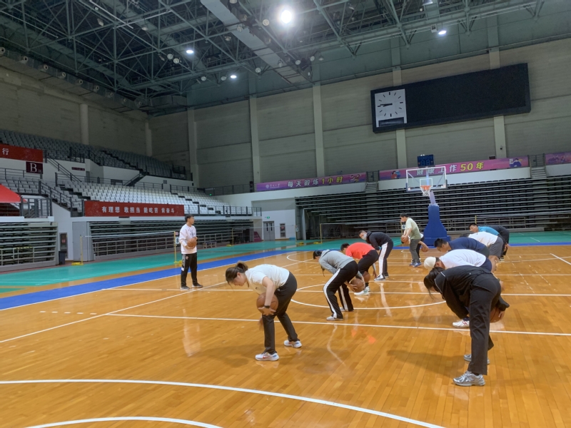 欧冠淘汰赛门票暴涨引发球迷抗议