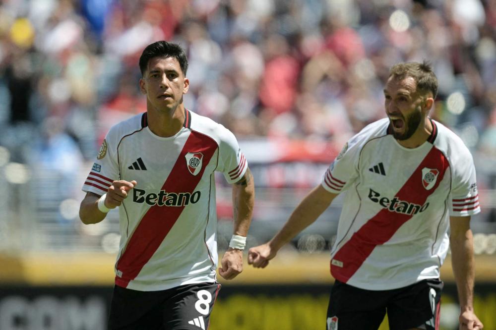 F1阿布扎比排位战报：维斯塔潘强势夺杆，诺里斯第2，皮亚斯特里第3